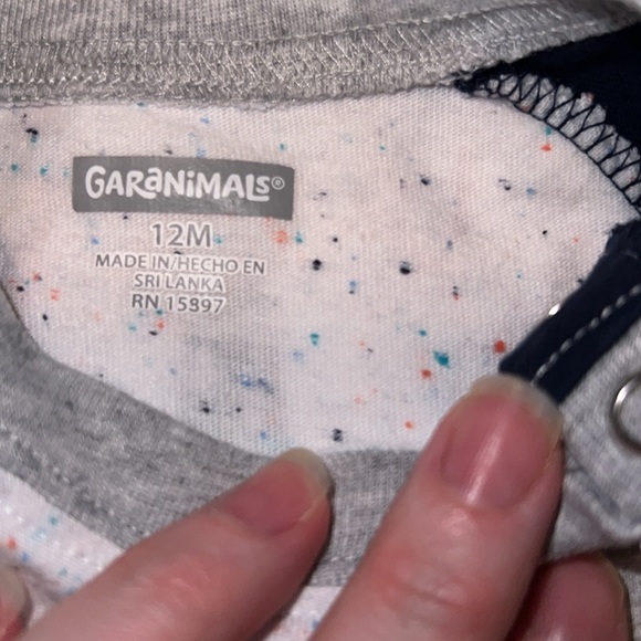 Bundle of Garanimal bodysuits size 12 months - Picture 5 of 9